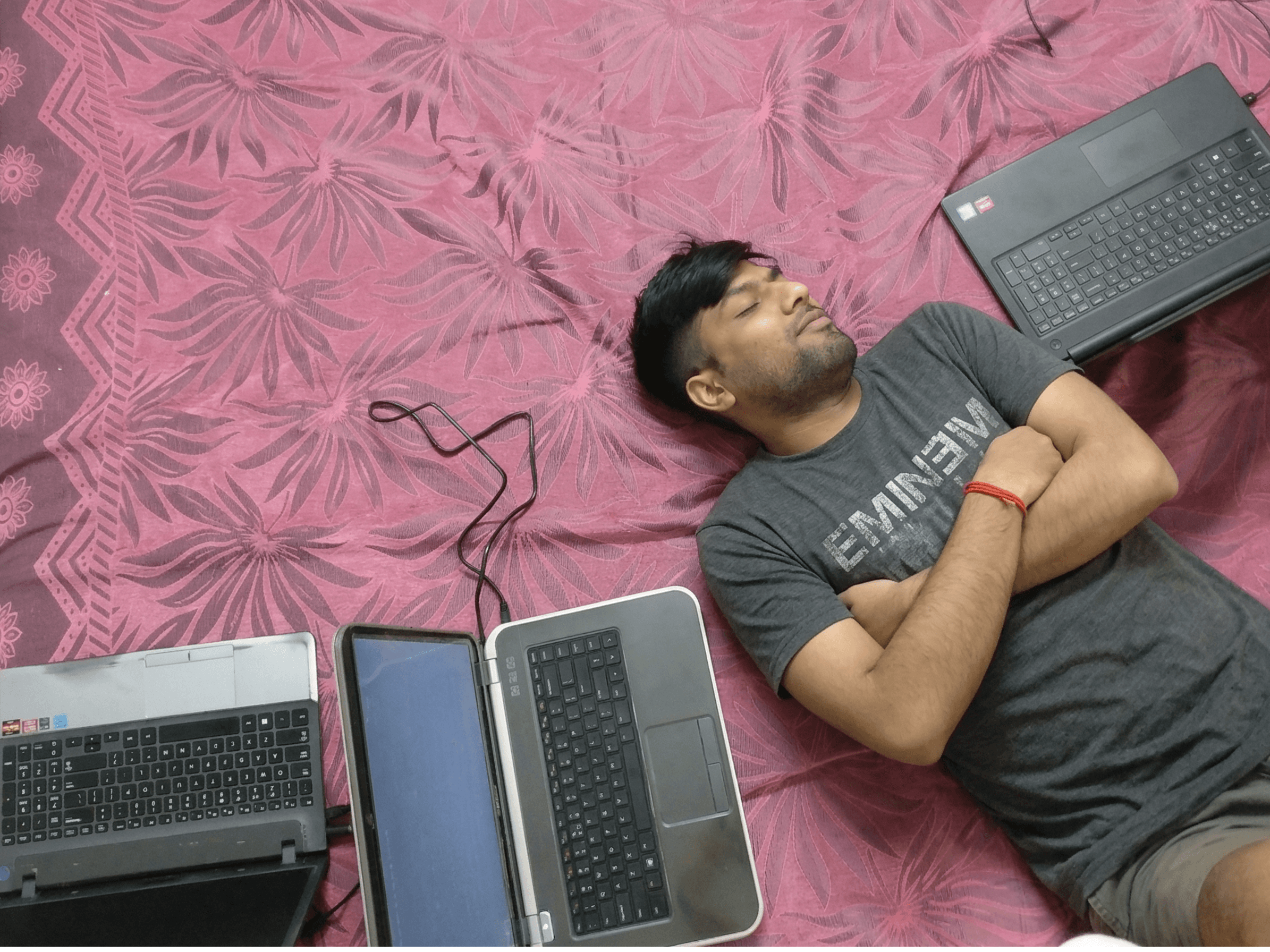 The 3-laptop grind & debug naps